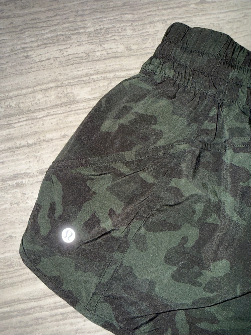 lululemon athletica Women's Dark Green Camo Running Shorts - Picture 2 of 7